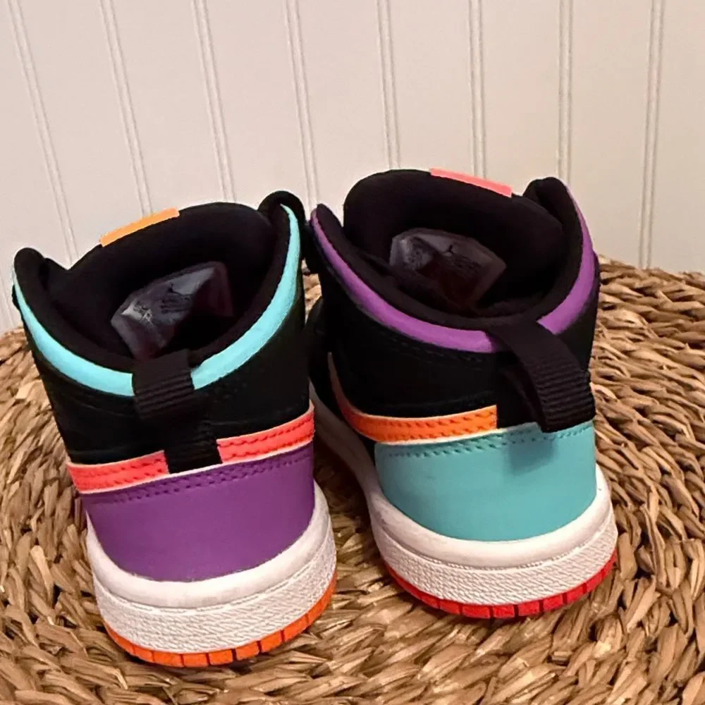Nike Colorful Kids' High-Top Sneakers - 5C - NWOB